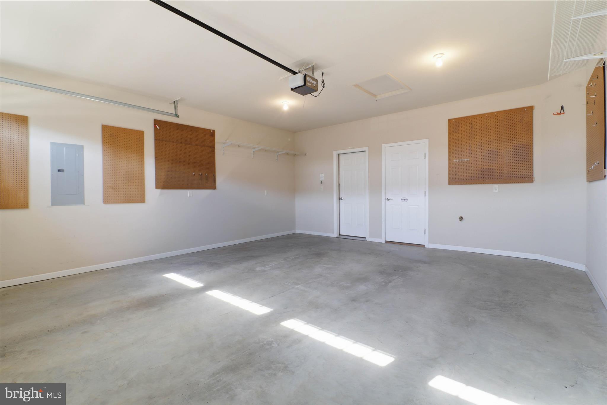 VILLAS AT ELM TREE - Residential