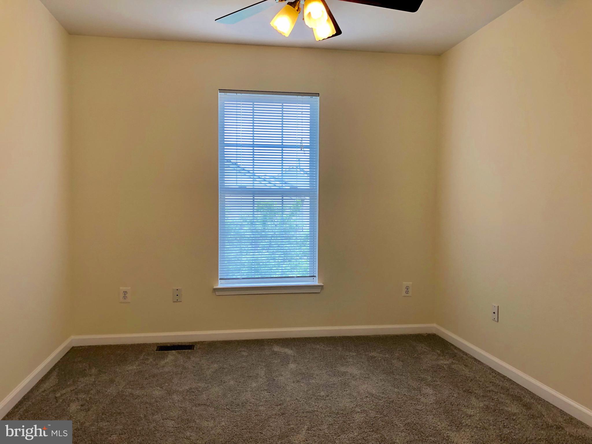 WALNUT RIDGE - Residential Lease