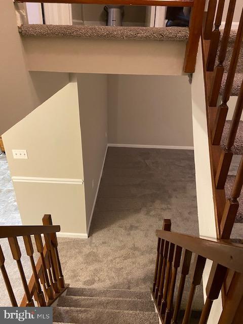 LAUREL HIGHLANDS - Residential Lease