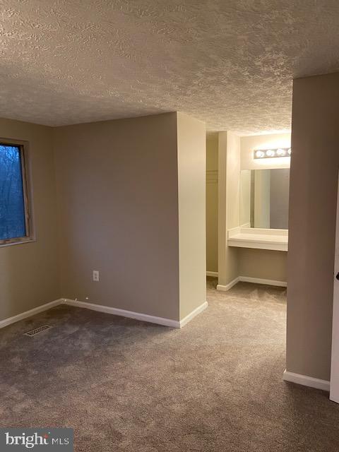 LAUREL HIGHLANDS - Residential Lease