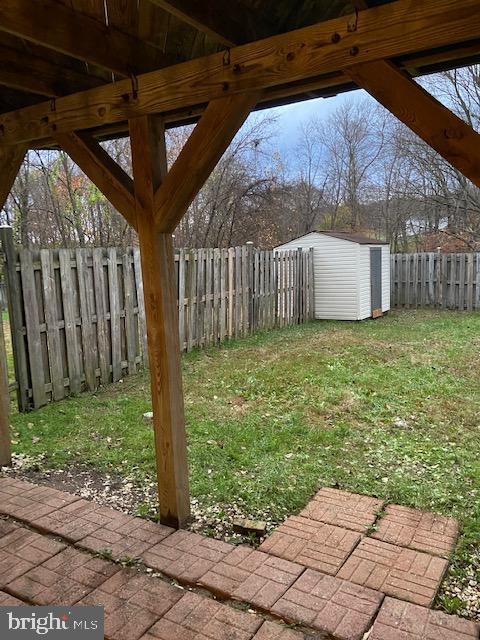 LAUREL HIGHLANDS - Residential Lease