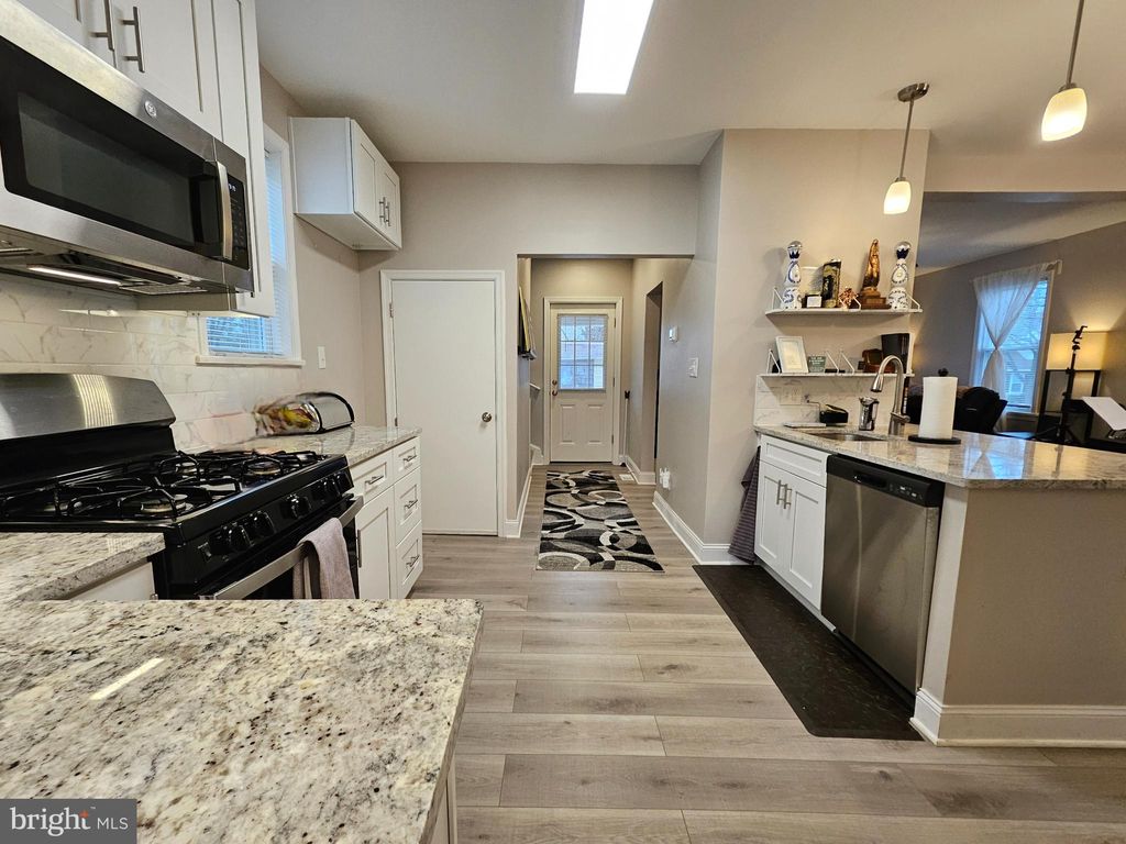 Photo of 404 W Wayne Avenue, WAYNE, PA 19087 (MLS # PADE2105094)