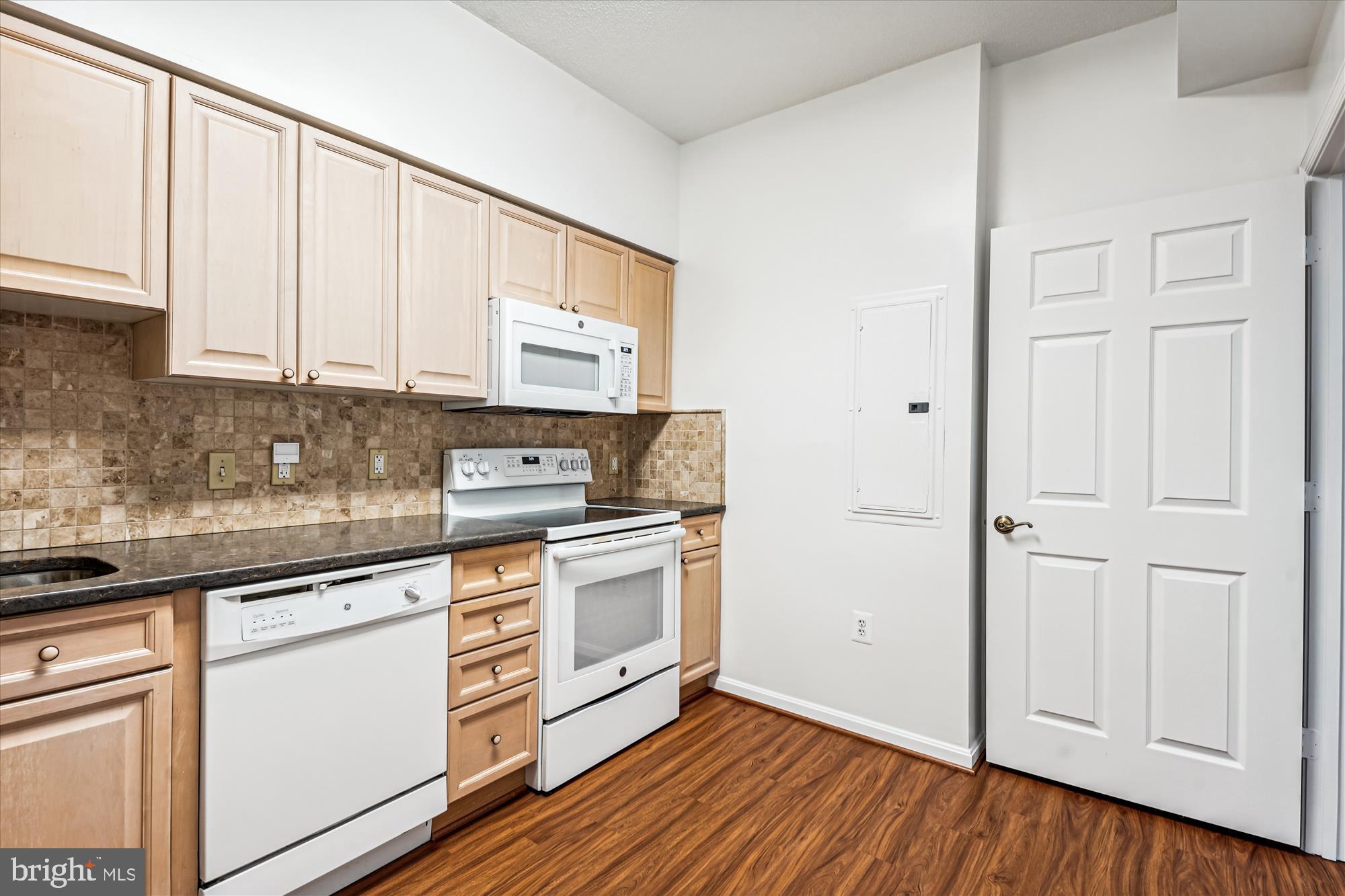 OVERLOOK AT LEISURE WORLD - Residential