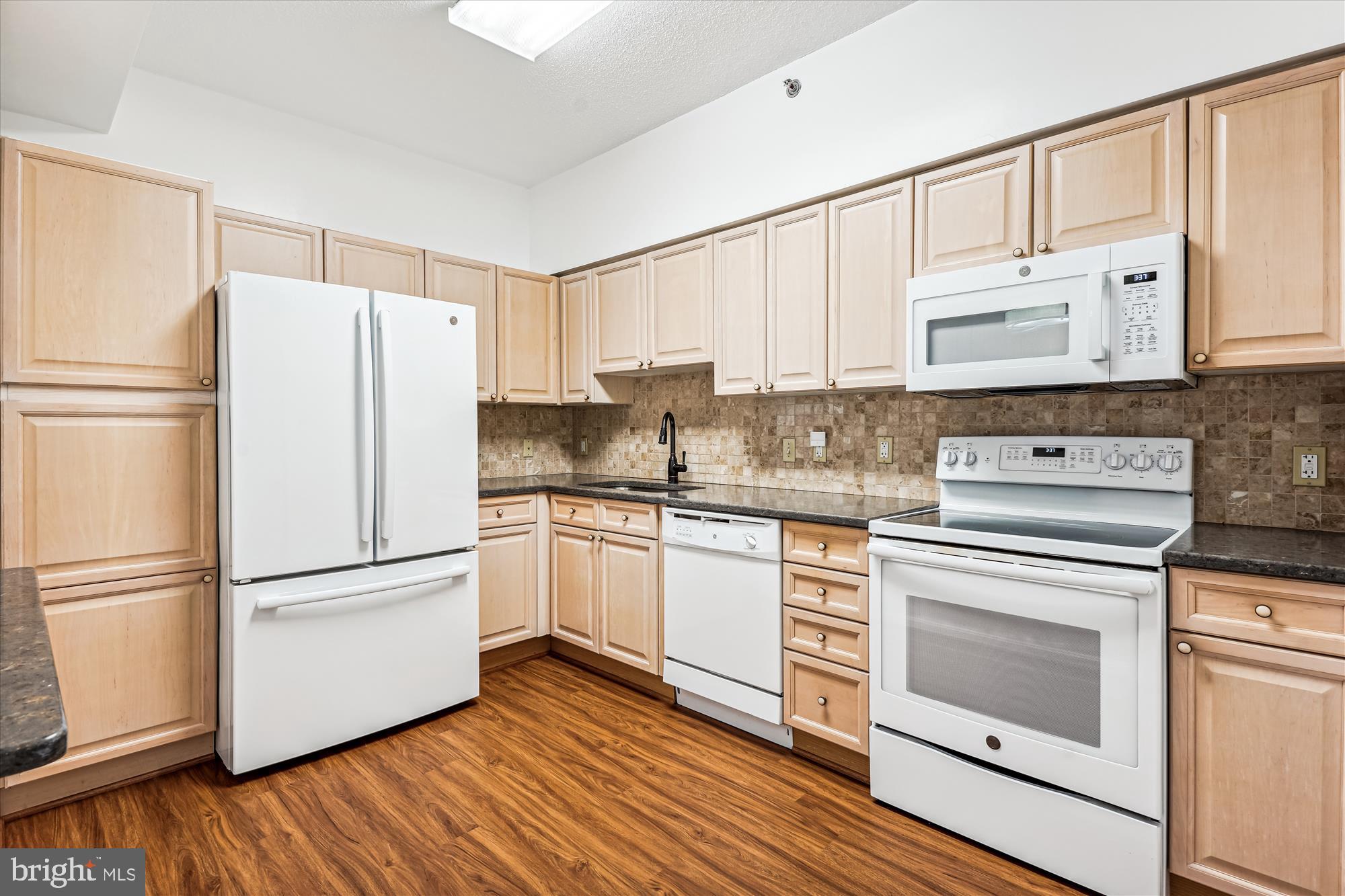 OVERLOOK AT LEISURE WORLD - Residential