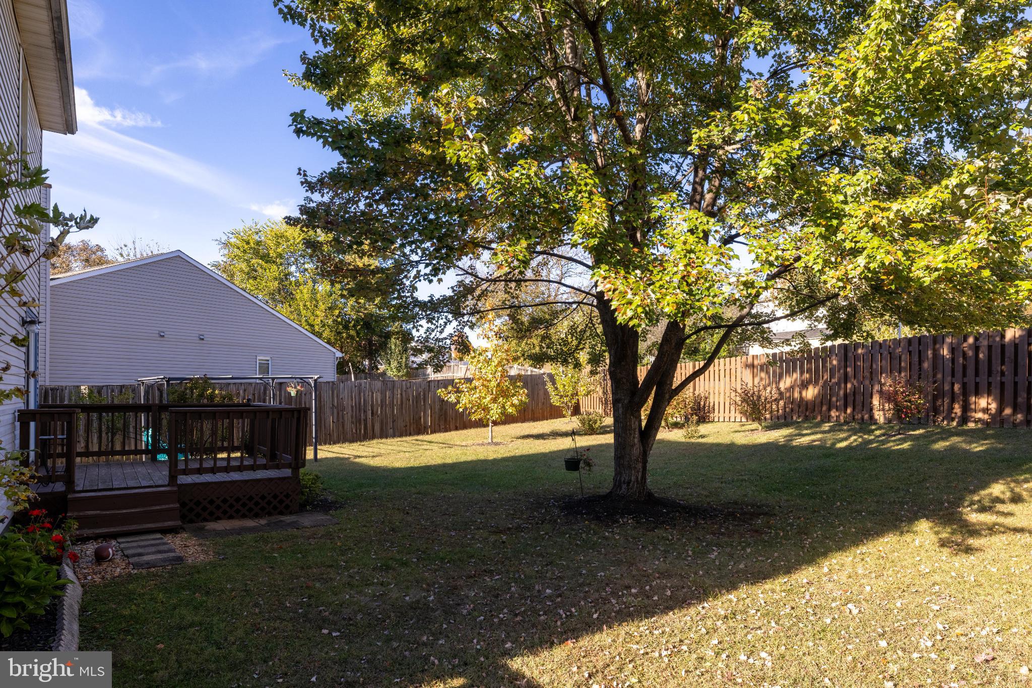 HIDDEN FIELDS - Residential