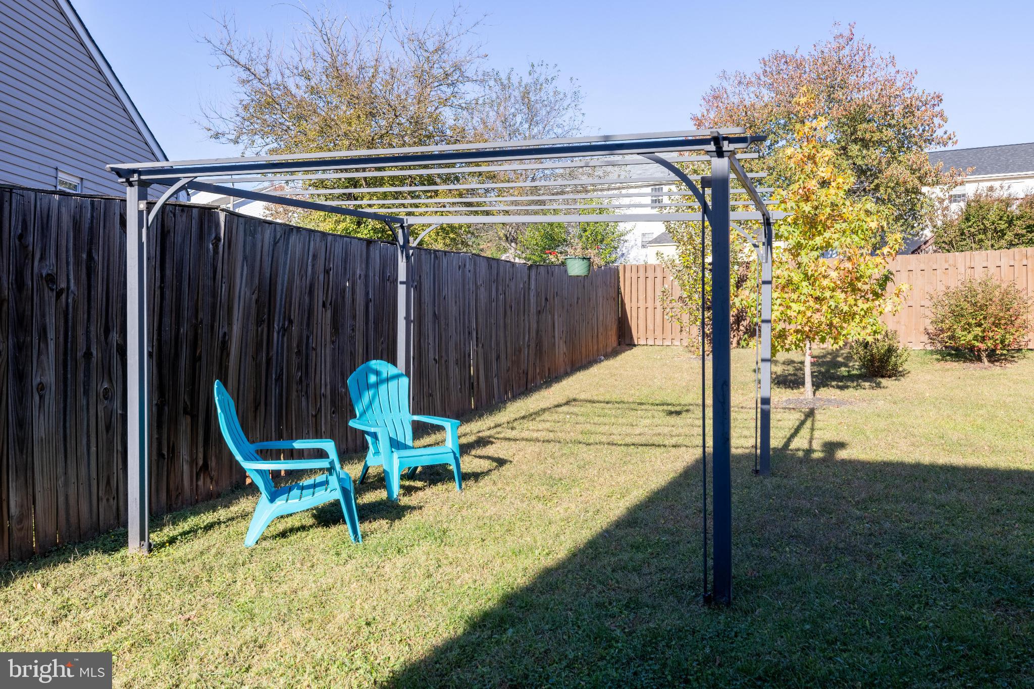 HIDDEN FIELDS - Residential