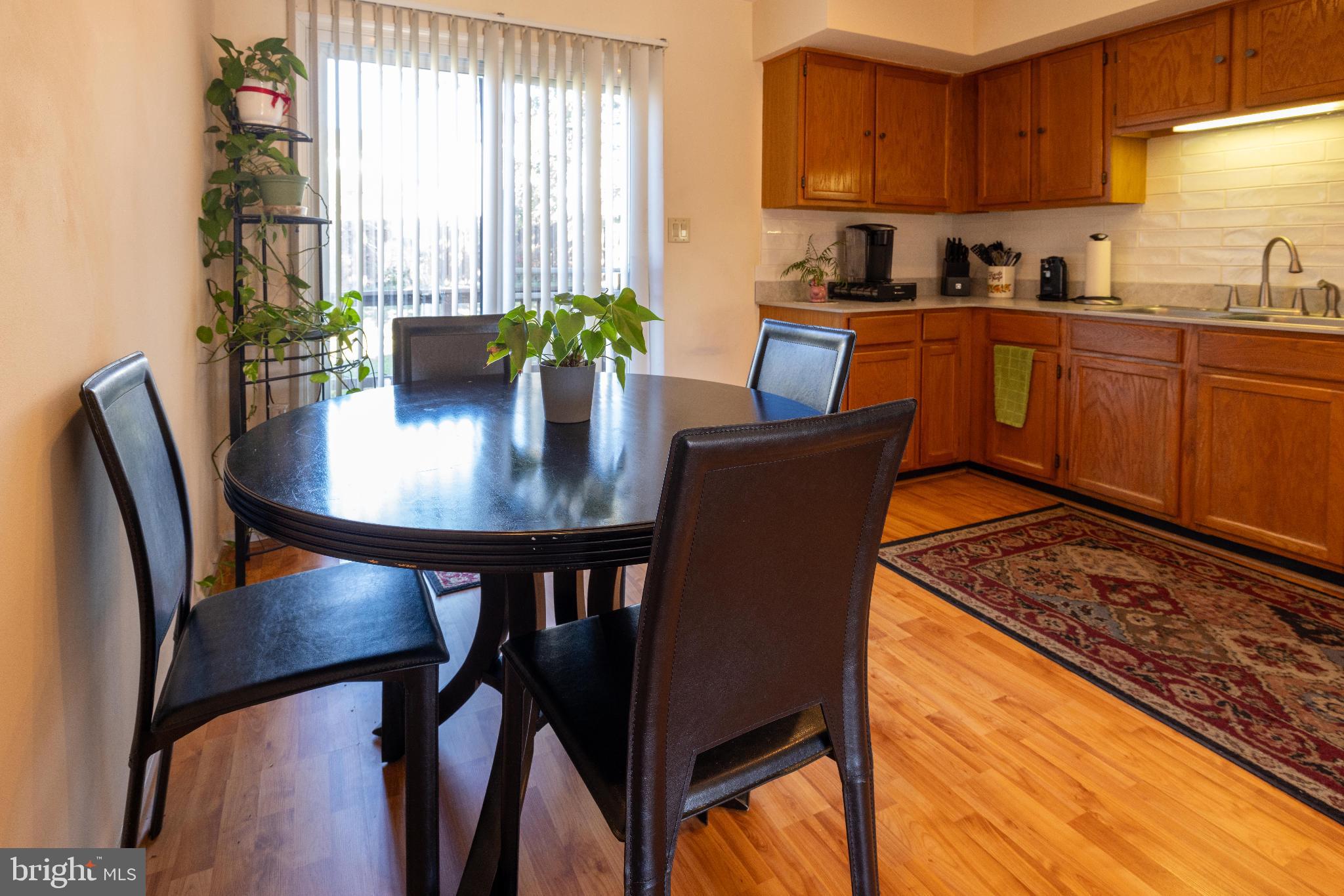 HIDDEN FIELDS - Residential