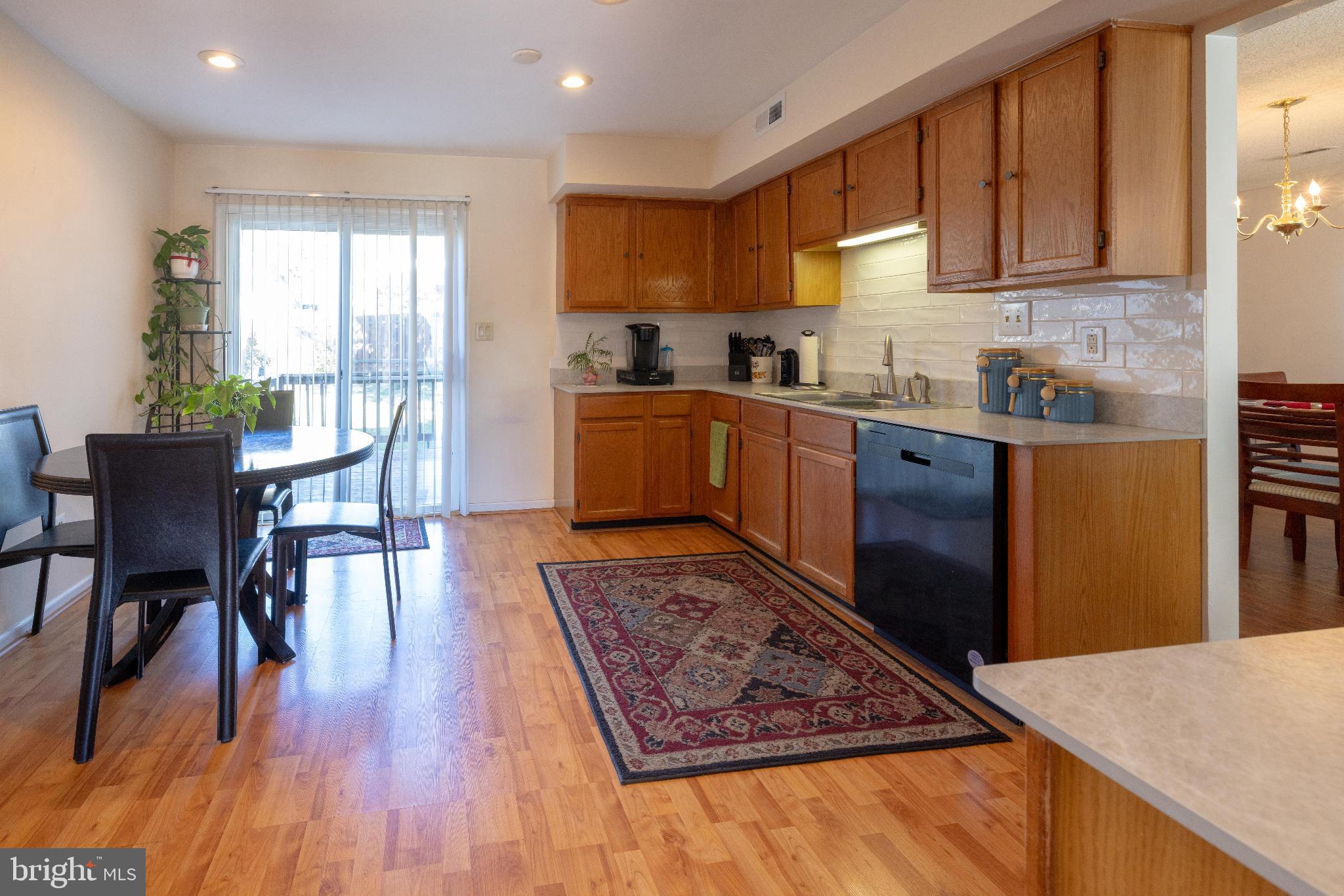 HIDDEN FIELDS - Residential