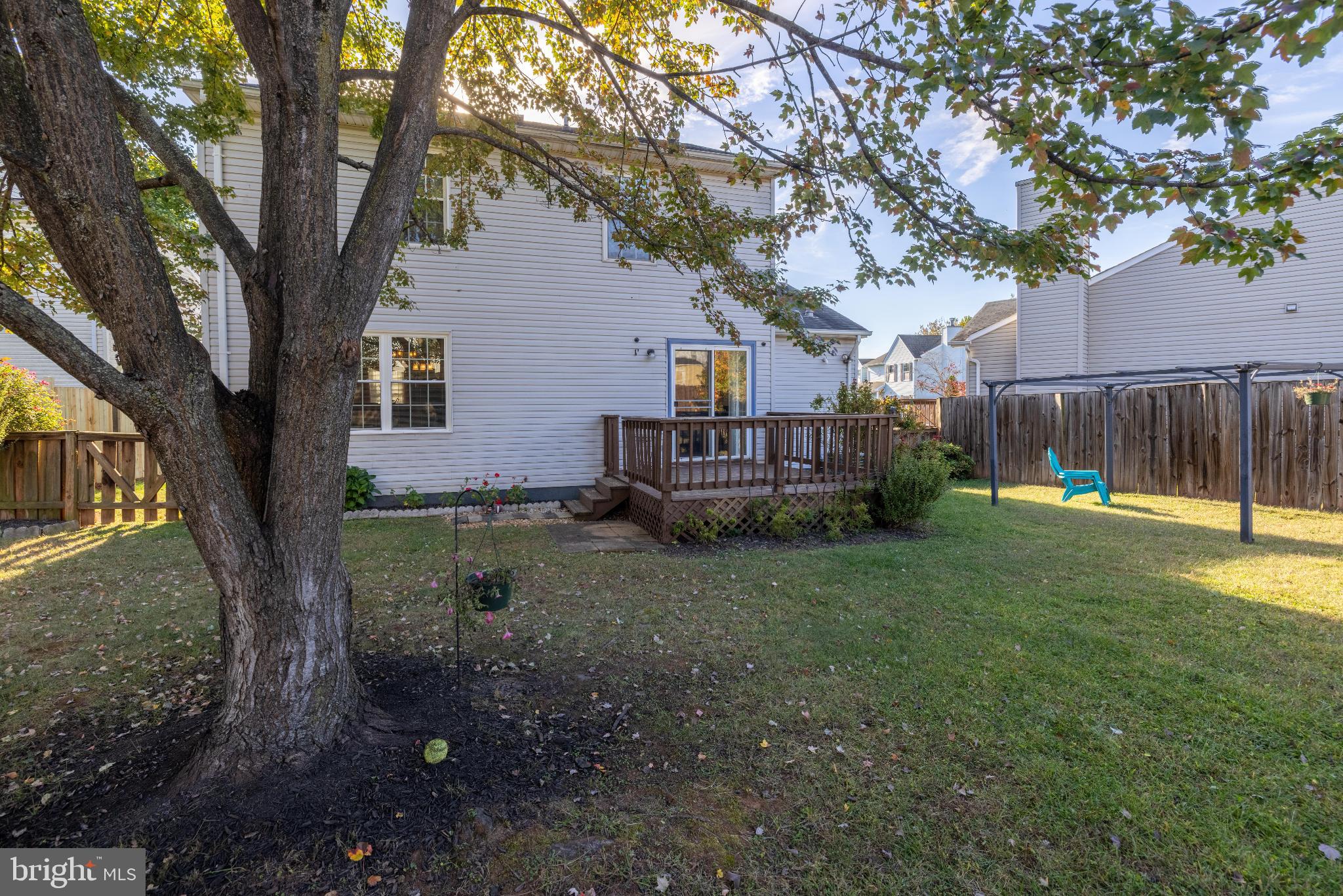 HIDDEN FIELDS - Residential