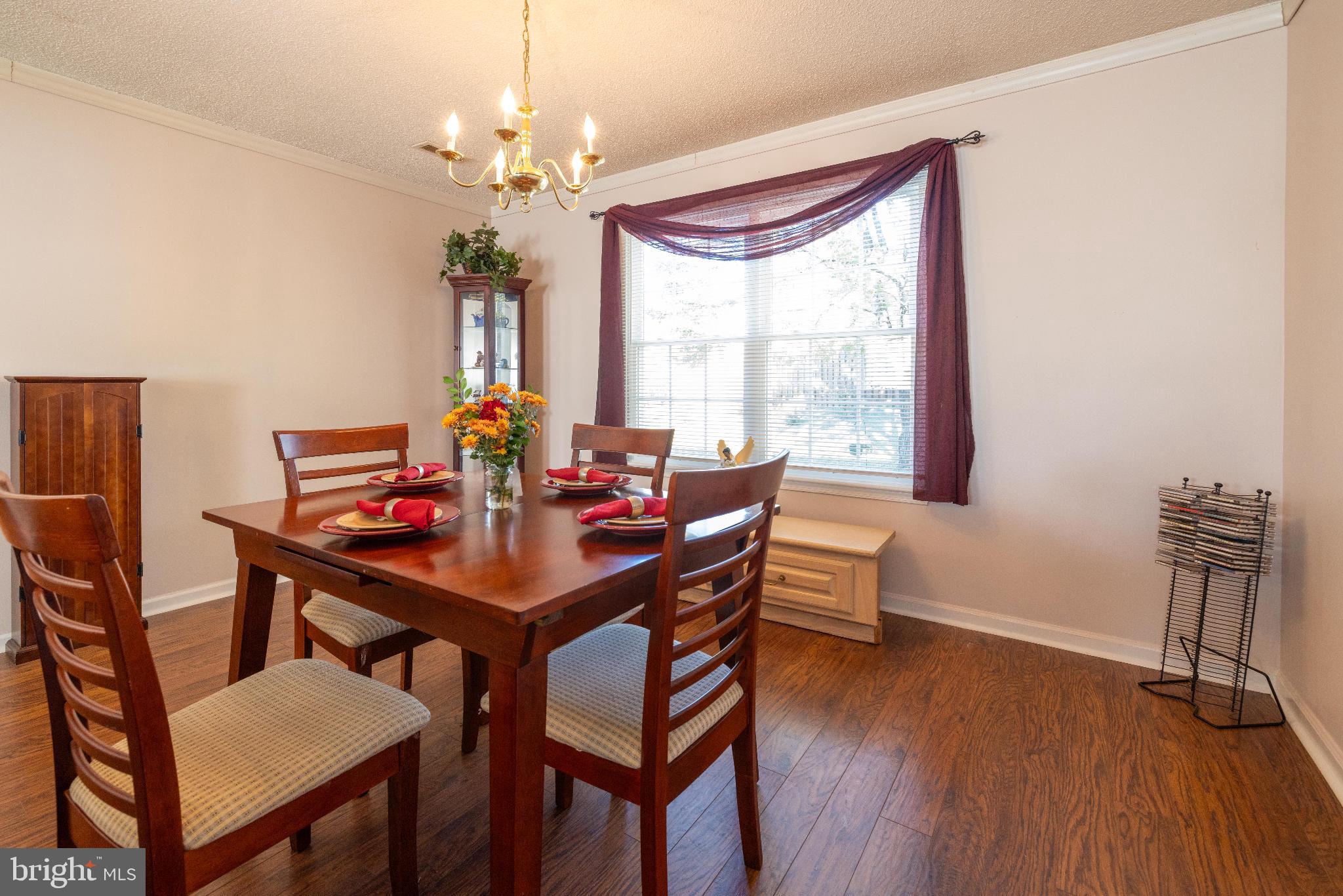 HIDDEN FIELDS - Residential