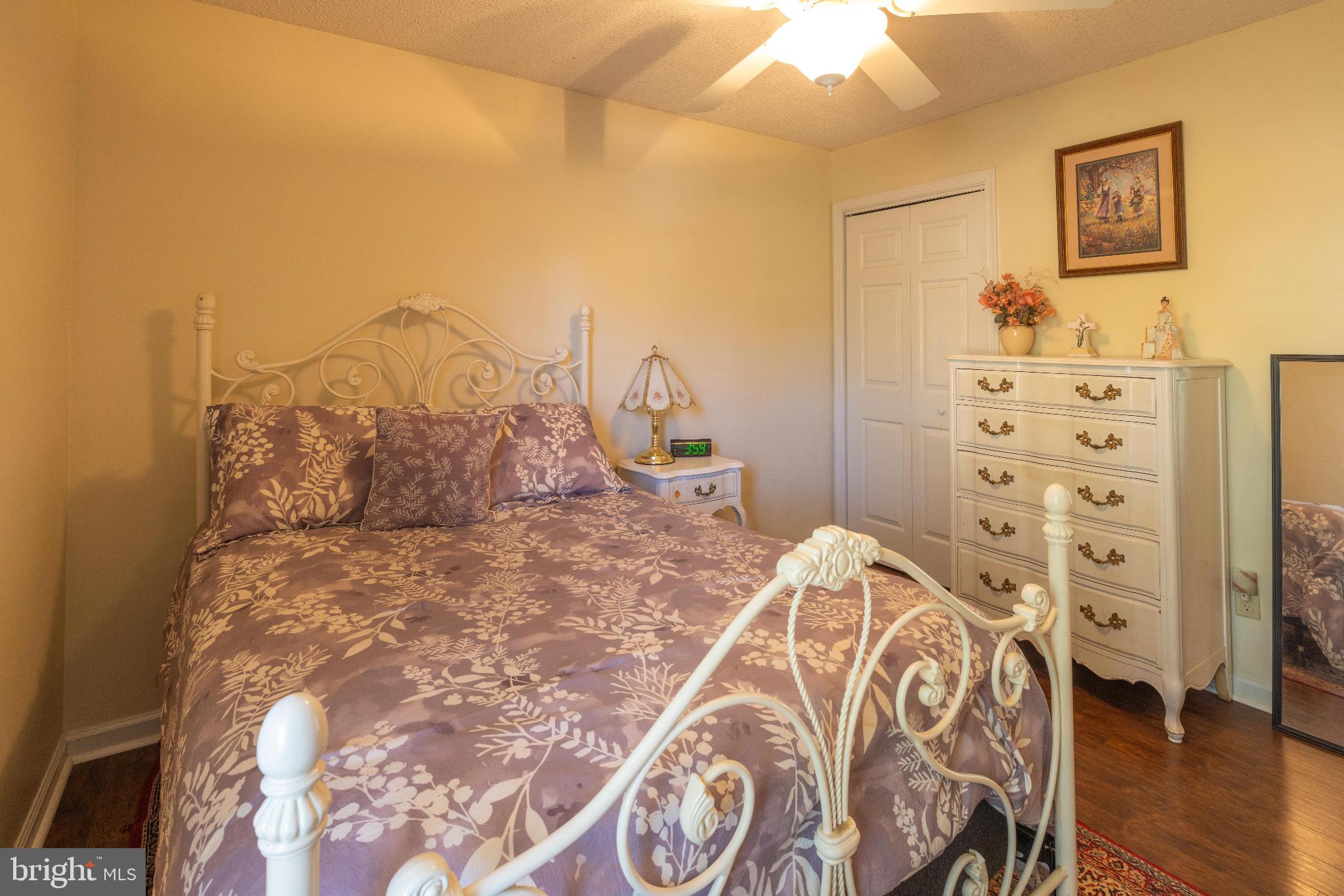 HIDDEN FIELDS - Residential