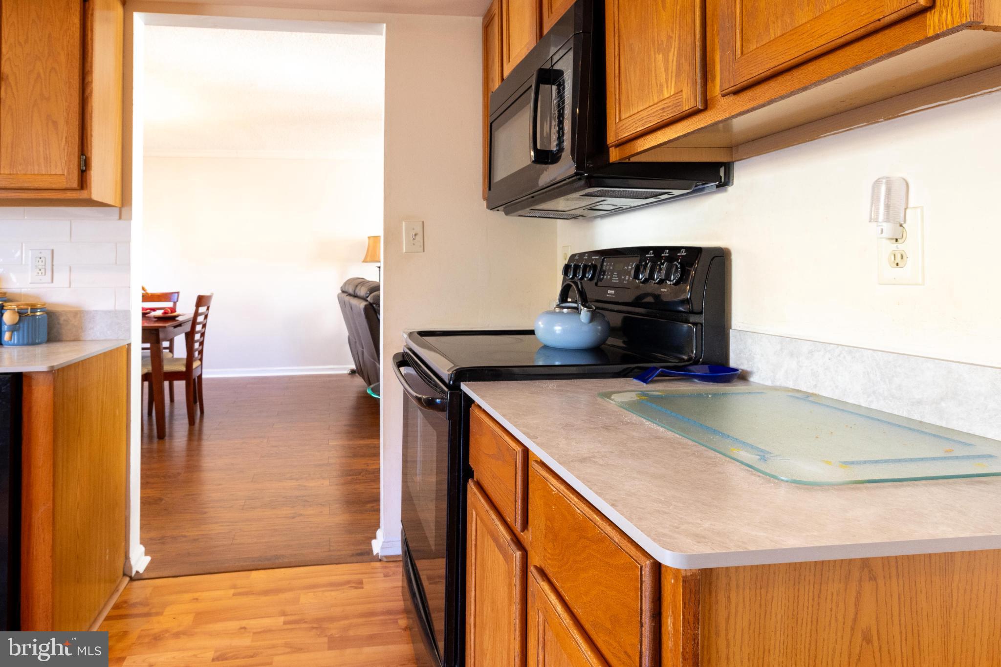 HIDDEN FIELDS - Residential