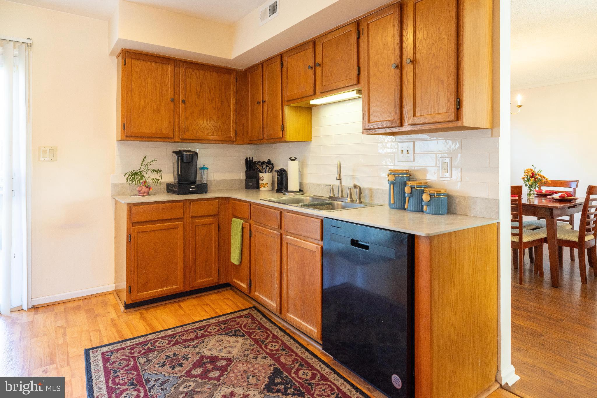 HIDDEN FIELDS - Residential