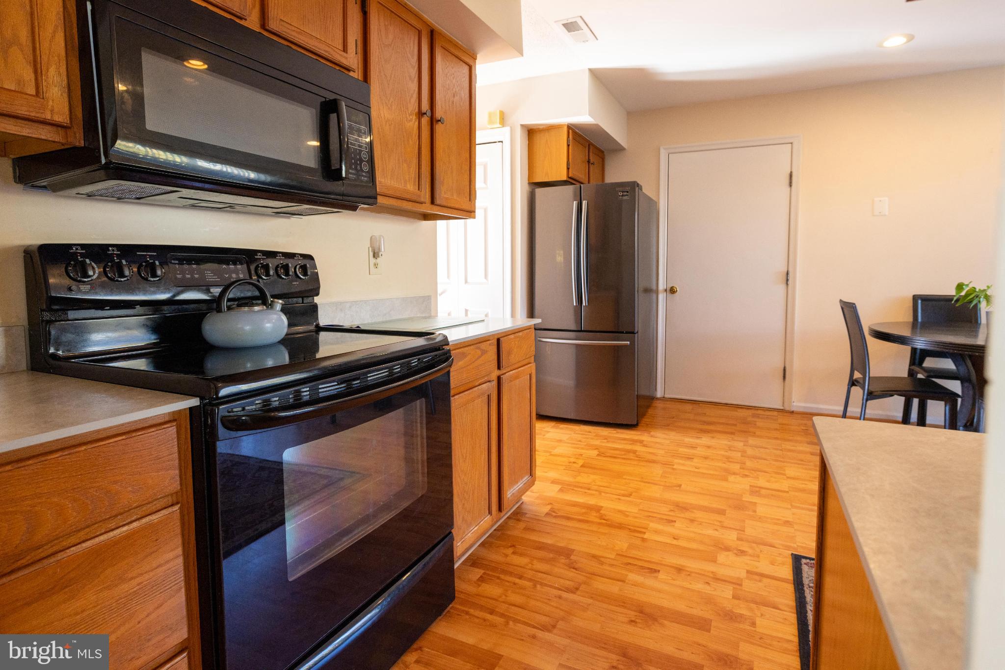 HIDDEN FIELDS - Residential