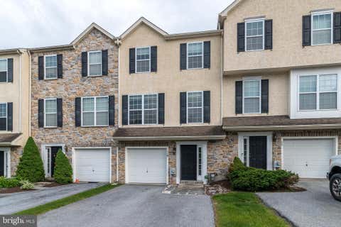Townhouse For Sale - 34 Lukens Mill Drive #126<br/> COATESVILLE, PA 19320
