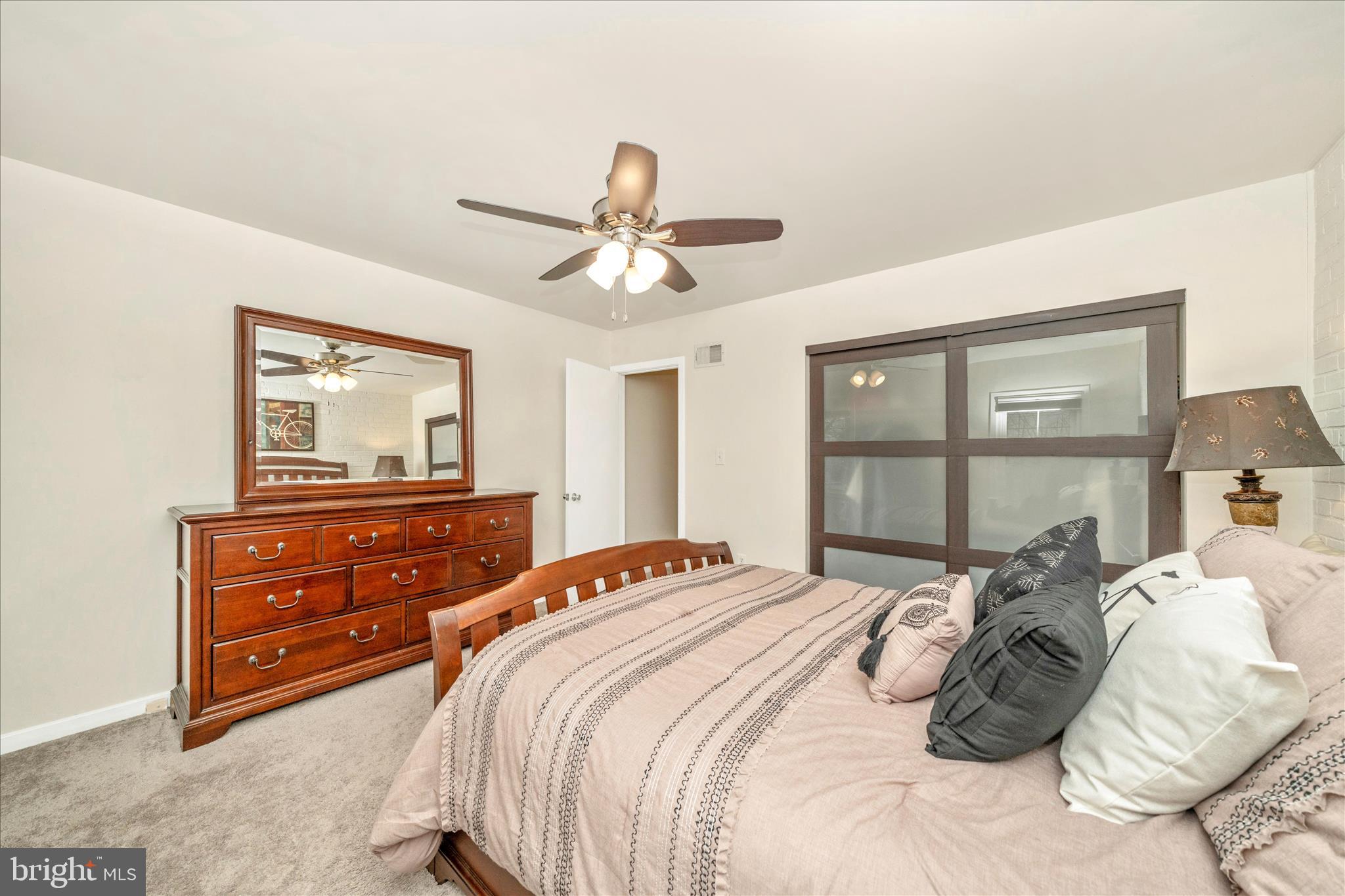 8TH STREET MEWS CONDO - Residential