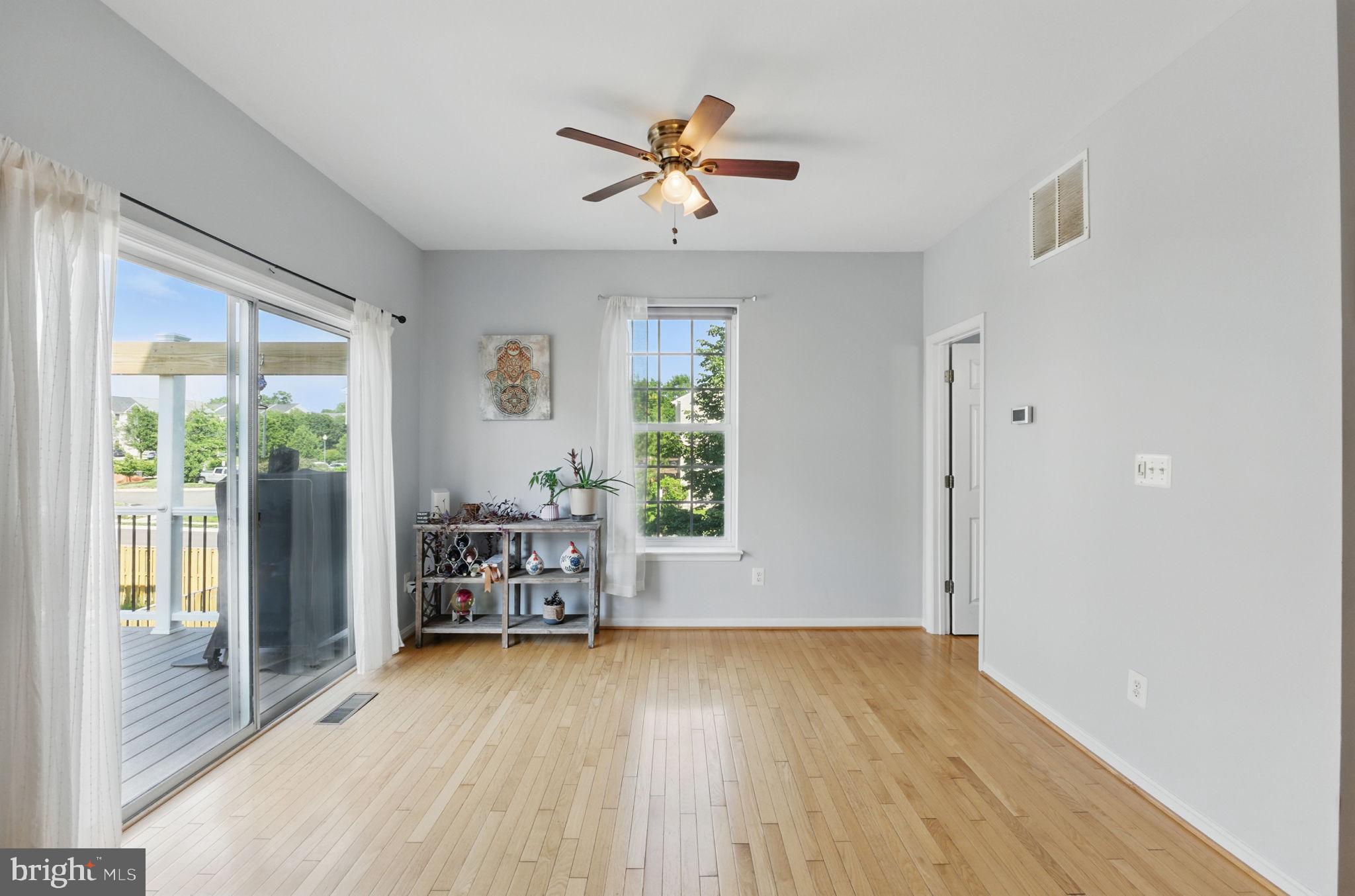 INDEPENDENCE - Residential Lease