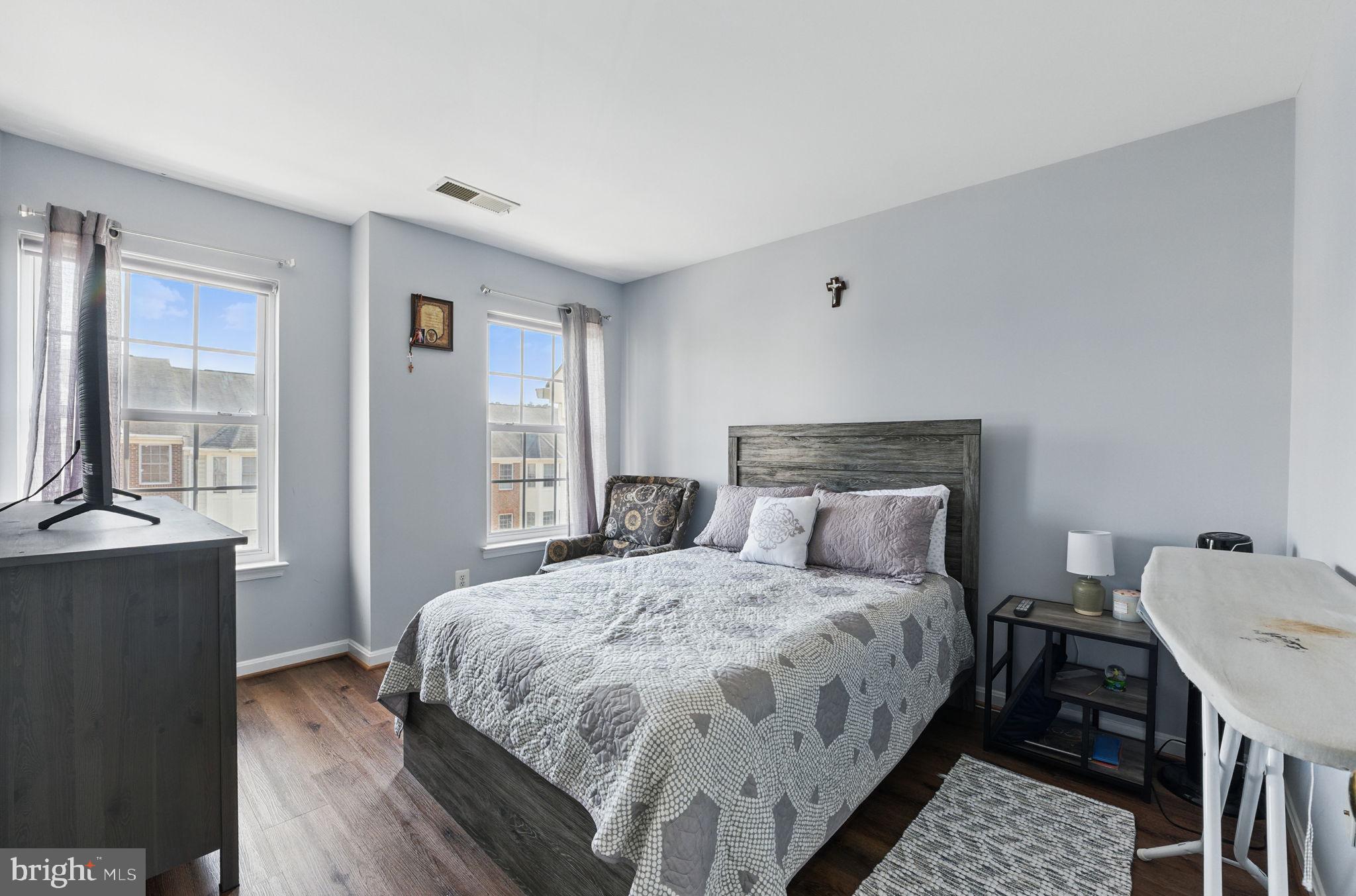 INDEPENDENCE - Residential Lease