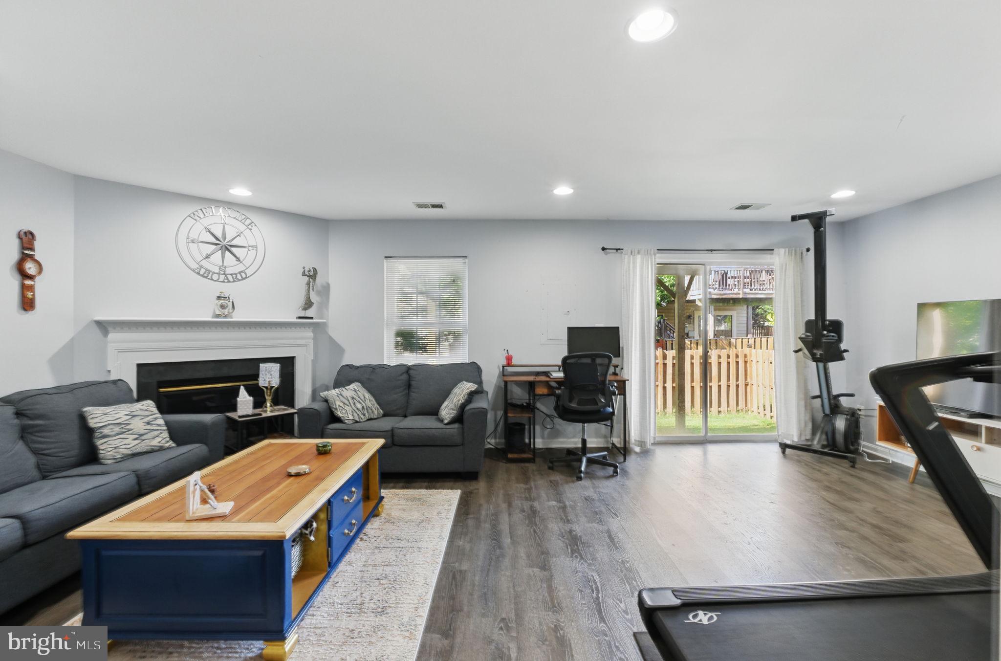 INDEPENDENCE - Residential Lease