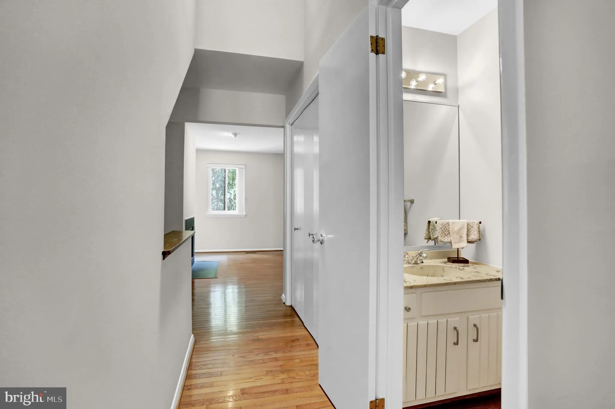 Lutherville Timonium, Maryland 21093, United States, 3 Bedrooms Bedrooms, ,4 BathroomsBathrooms,Residential,Active,168359