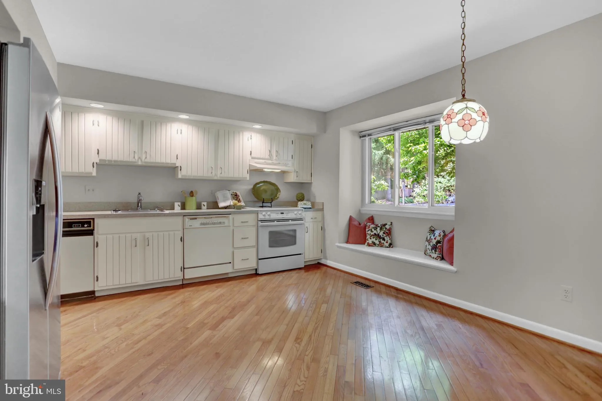 Lutherville Timonium, Maryland 21093, United States, 3 Bedrooms Bedrooms, ,4 BathroomsBathrooms,Residential,Active,168359