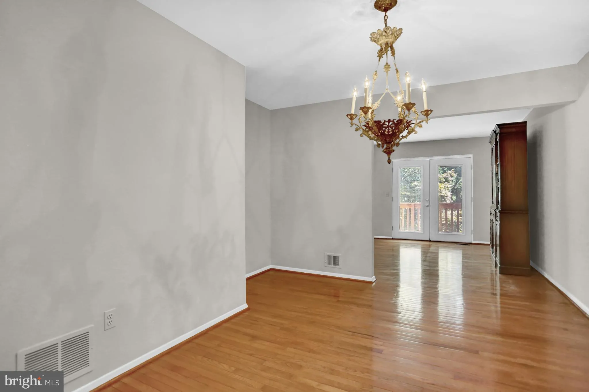 Lutherville Timonium, Maryland 21093, United States, 3 Bedrooms Bedrooms, ,4 BathroomsBathrooms,Residential,Active,168359