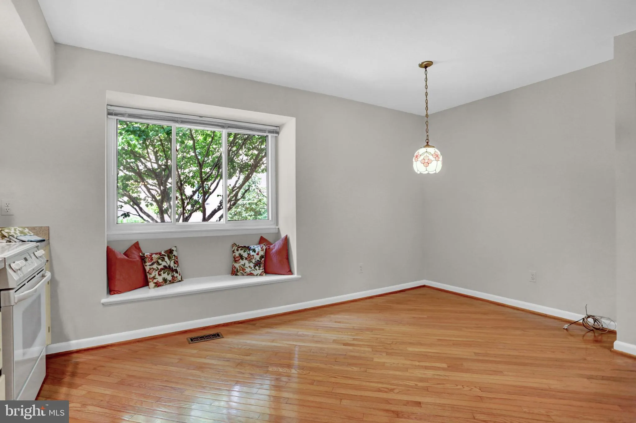 Lutherville Timonium, Maryland 21093, United States, 3 Bedrooms Bedrooms, ,4 BathroomsBathrooms,Residential,Active,168359