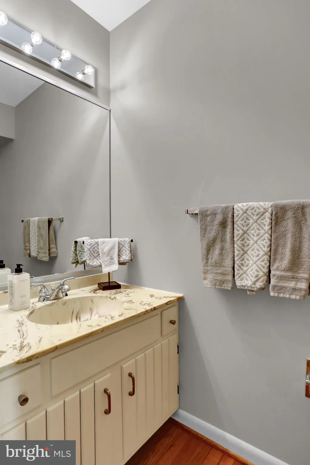 Lutherville Timonium, Maryland 21093, United States, 3 Bedrooms Bedrooms, ,4 BathroomsBathrooms,Residential,Active,168359