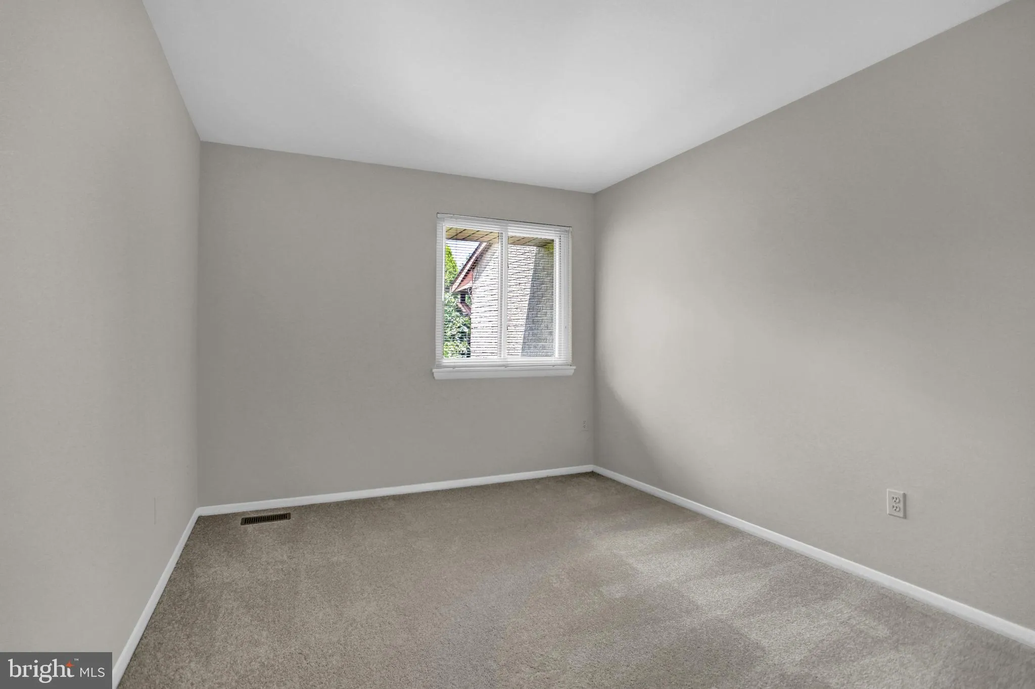 Lutherville Timonium, Maryland 21093, United States, 3 Bedrooms Bedrooms, ,4 BathroomsBathrooms,Residential,Active,168359