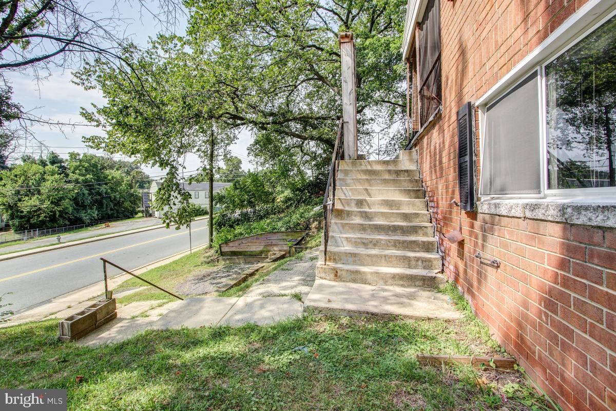 CAPITOL HEIGHTS - Residential