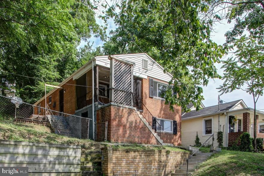 CAPITOL HEIGHTS - Residential