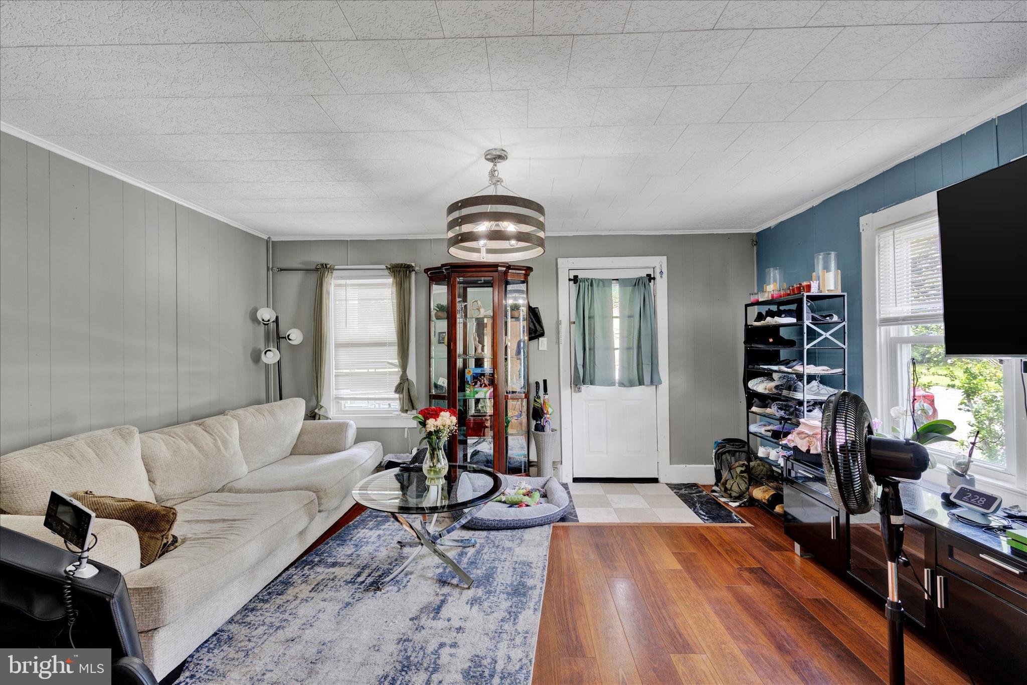 148 N STATE ROAD
