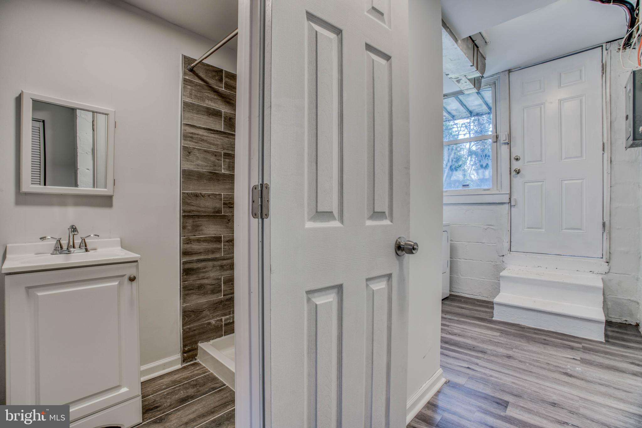 NORTHWOOD - Residential