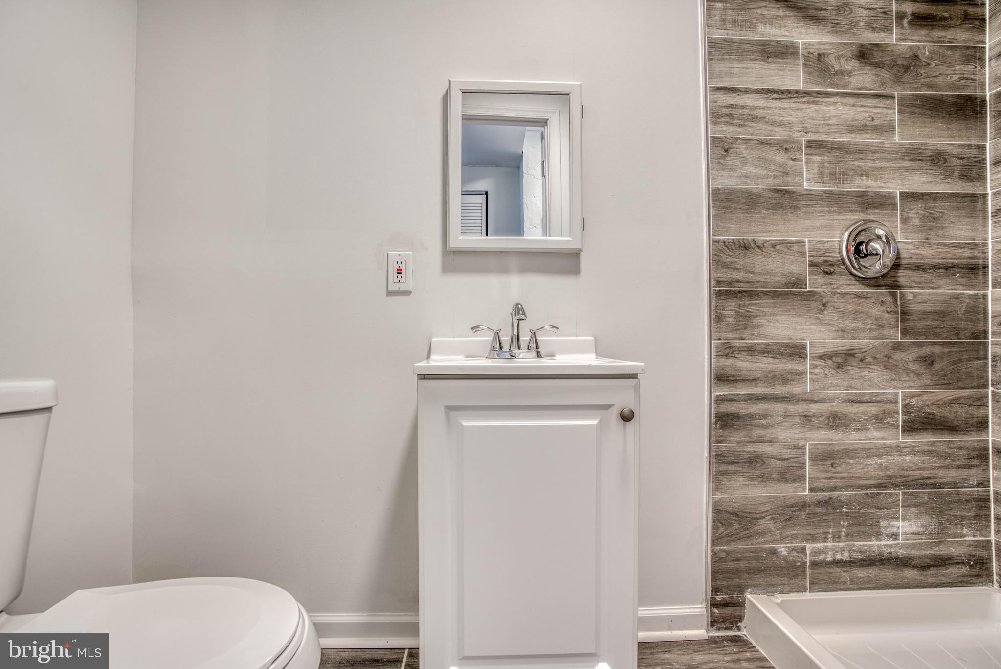 NORTHWOOD - Residential