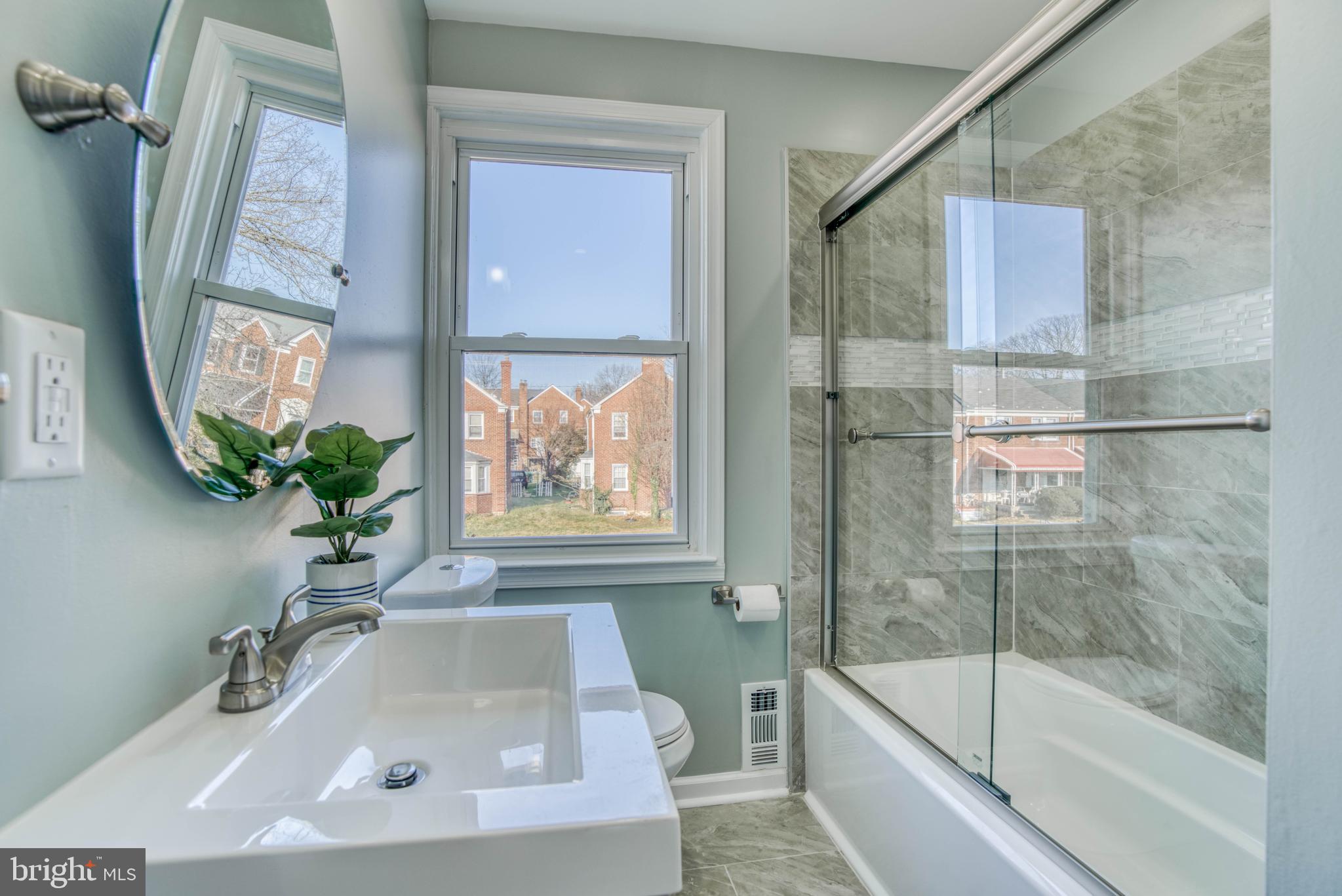 NORTHWOOD - Residential