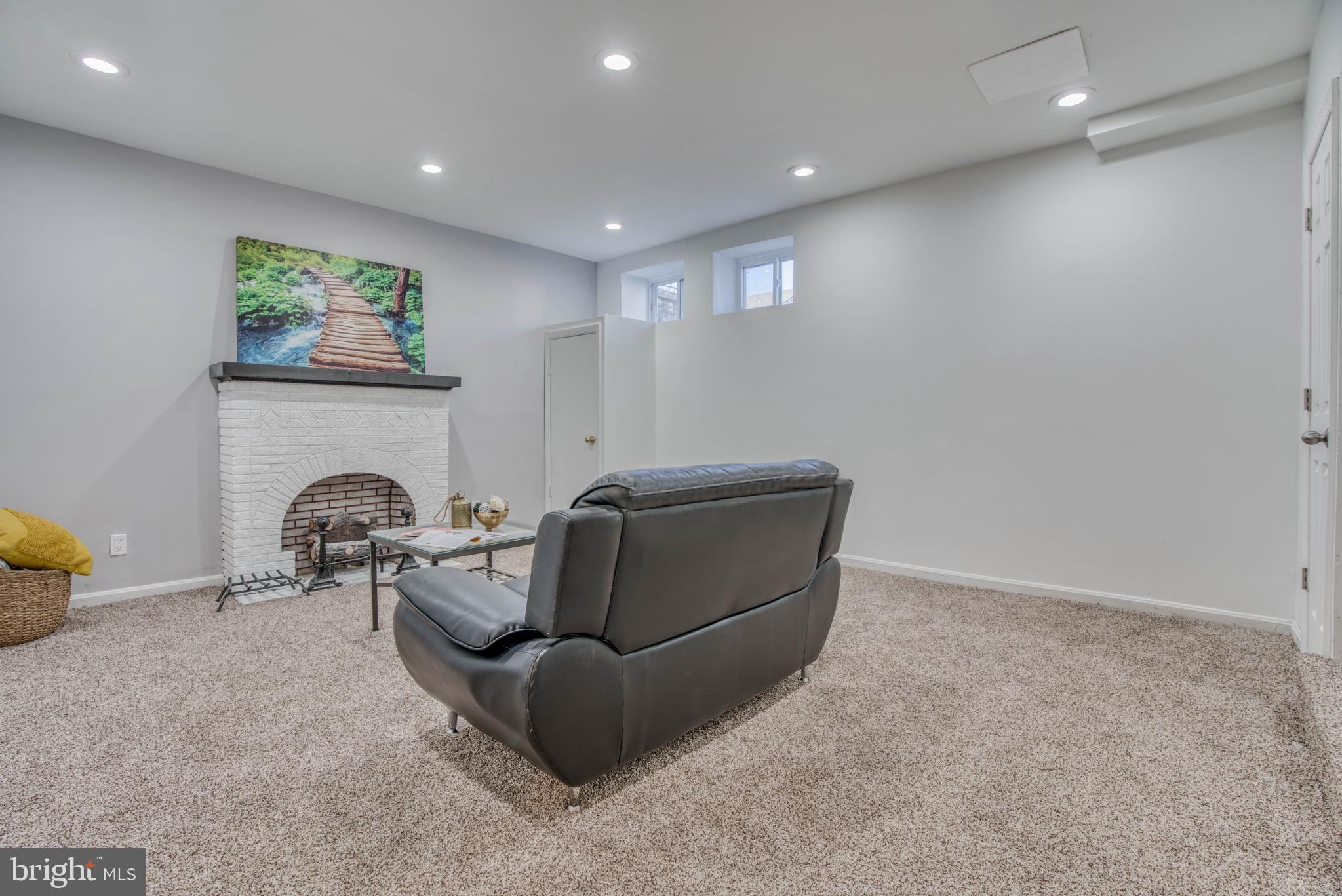 NORTHWOOD - Residential