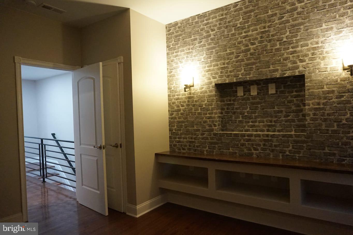 GRAYS FERRY - Residential