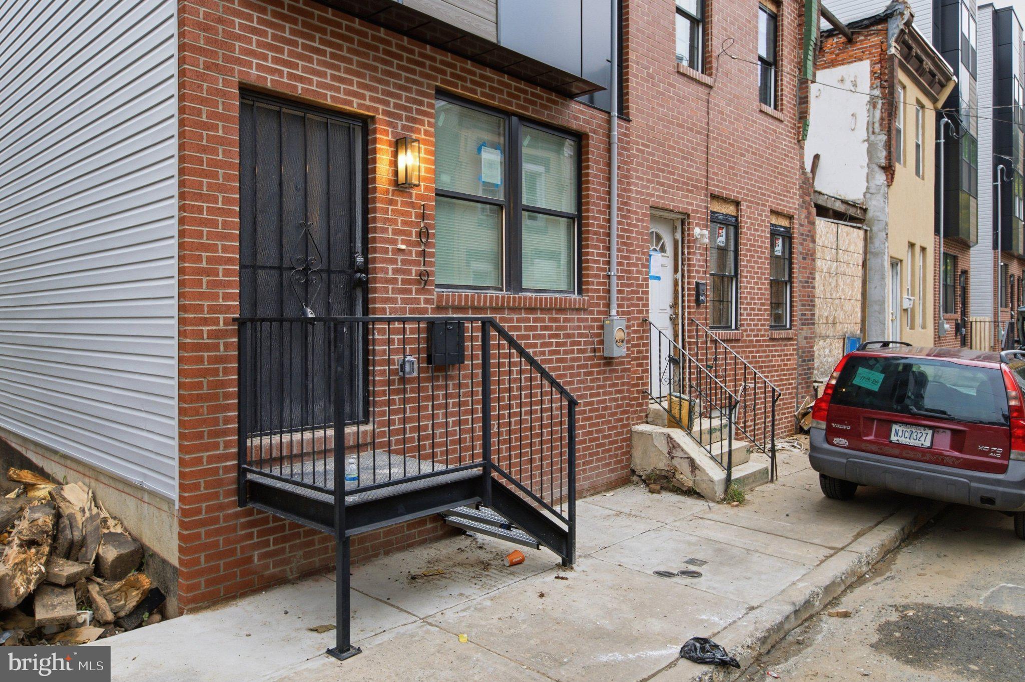 1019 W ORLEANS STREET