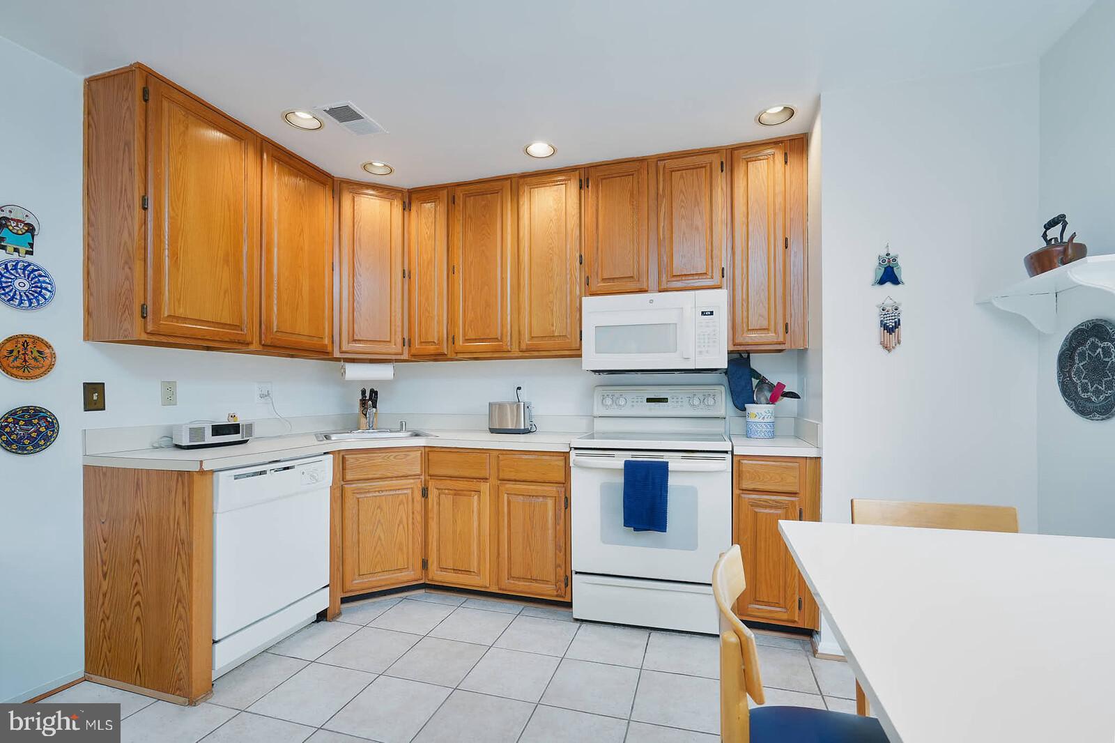 NOTTINGHAM WOODS - Residential