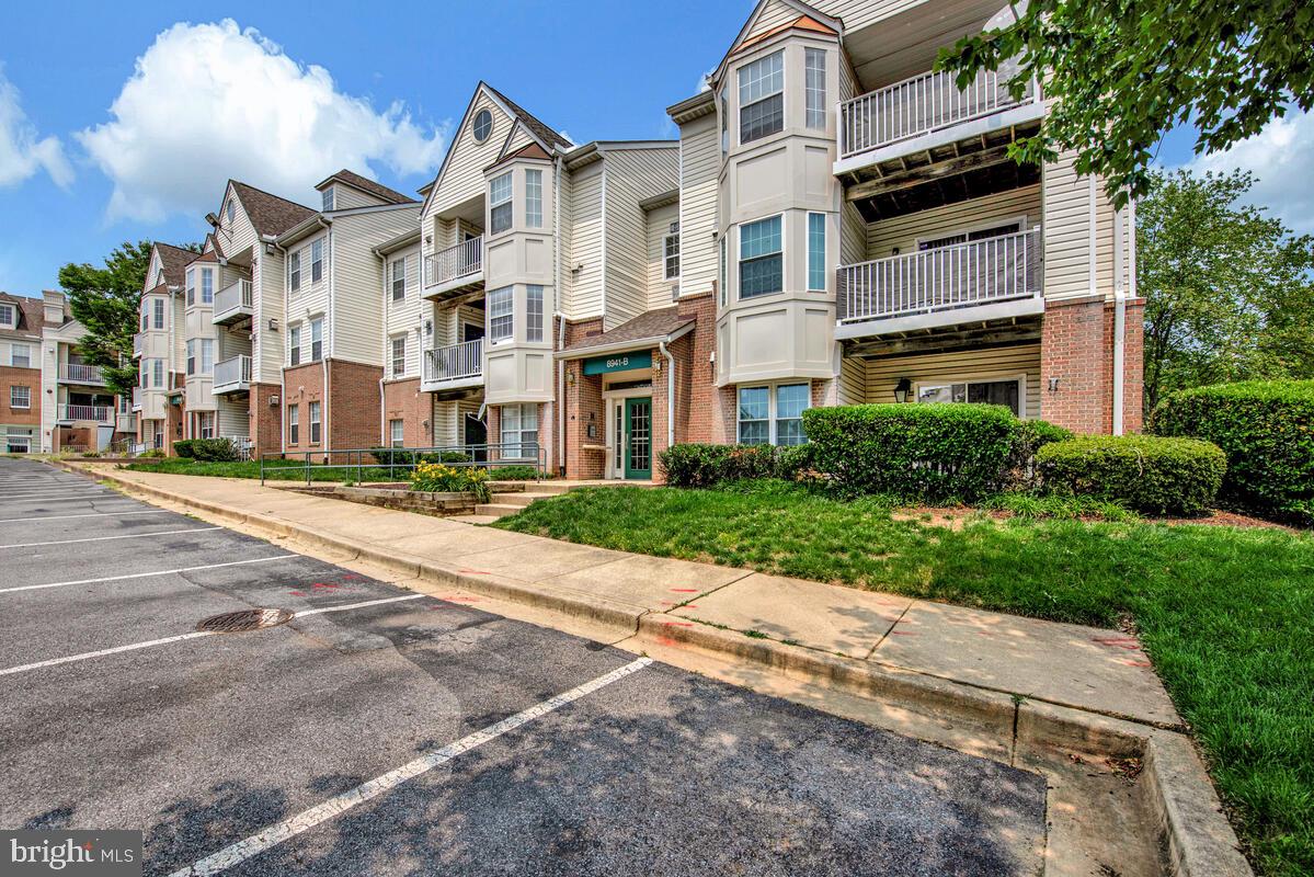 8941 TOWN CENTER CIRCLE 2-206