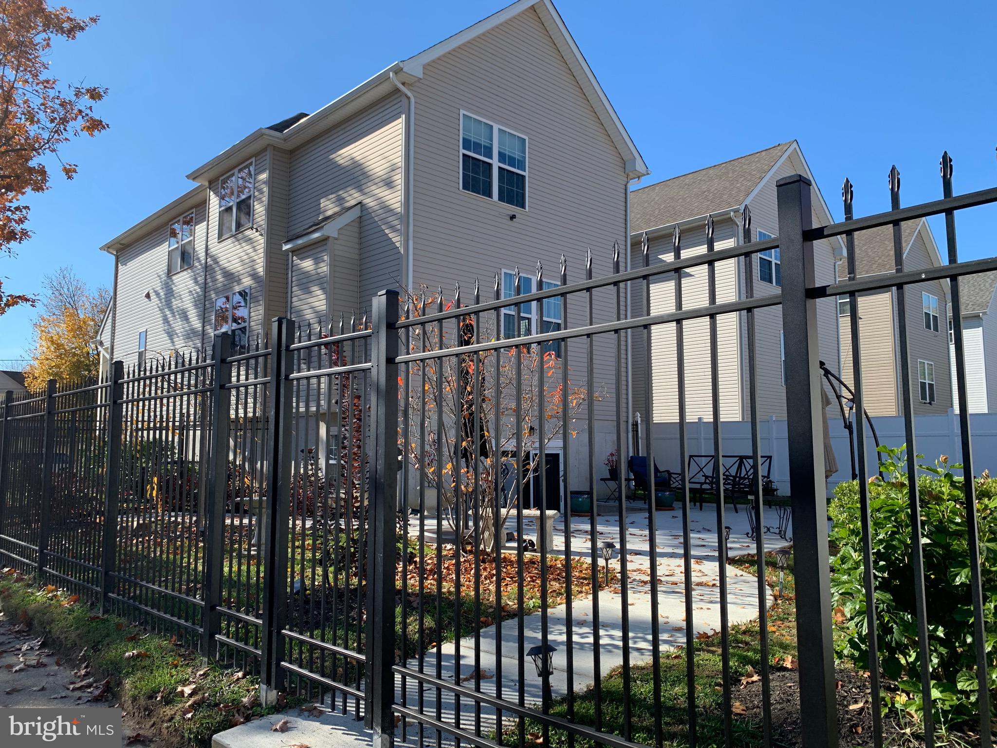 RHAWNHURST - Residential