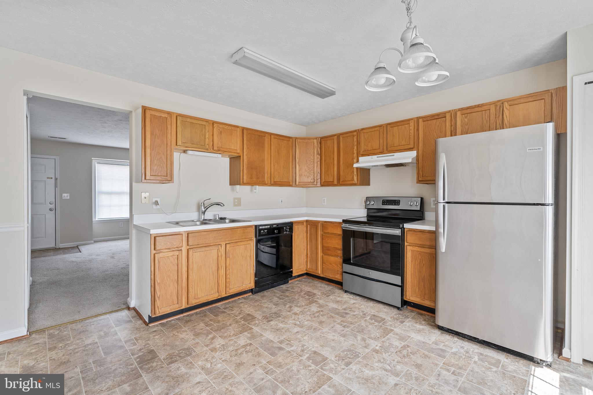 COVENTRY CREEK - Residential Lease