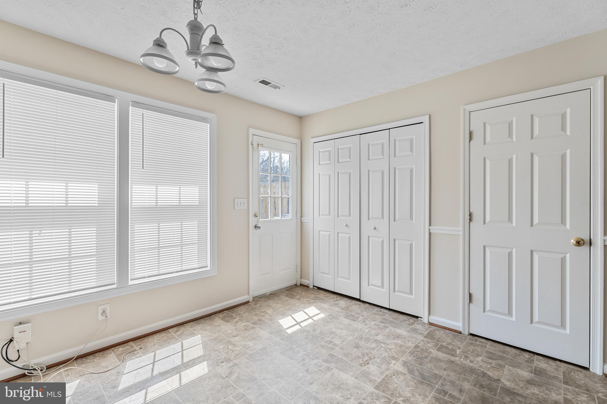 COVENTRY CREEK - Residential Lease