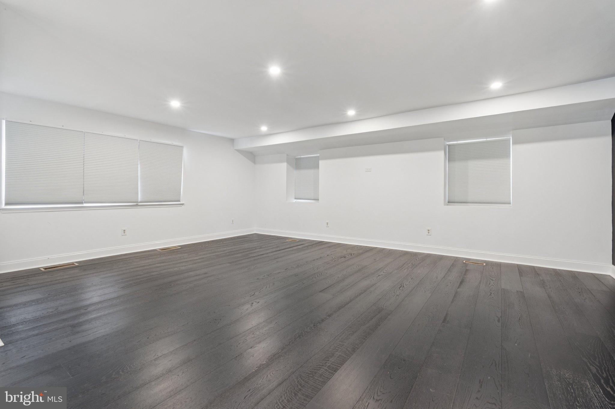 WOODMARK - Residential