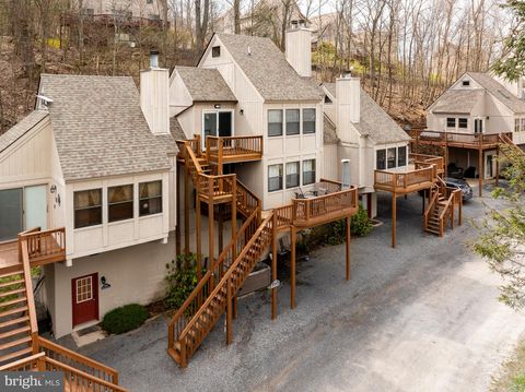 Condo For Sale - 135 Jeffrey Lane #19A<br/> OAKLAND, MD 21550