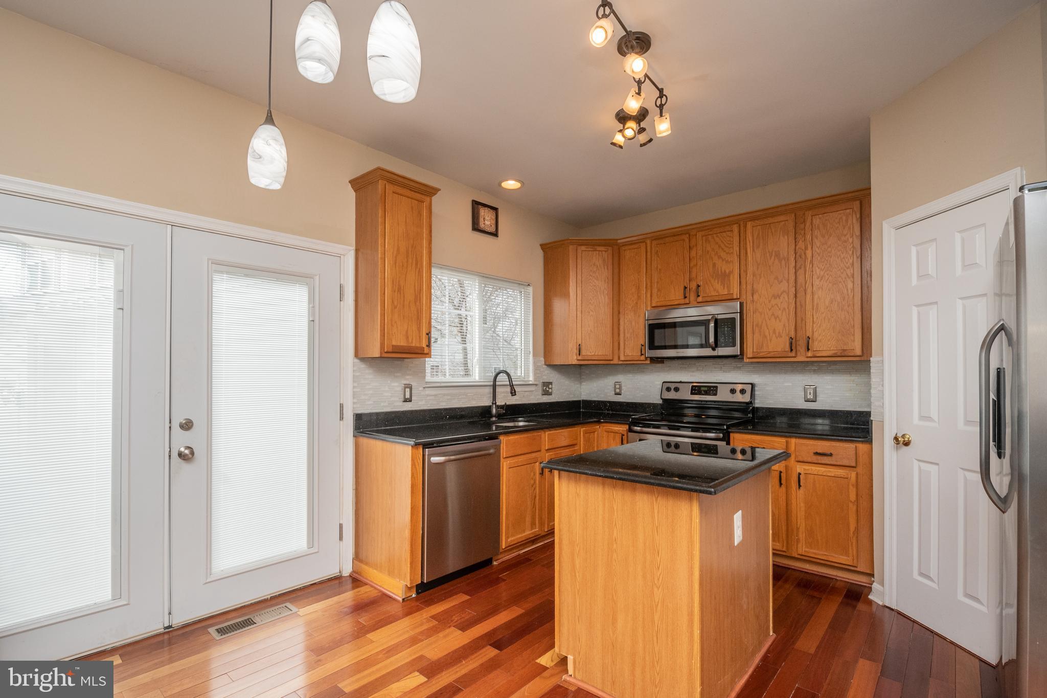 WAYSIDE VILLAGE - Residential