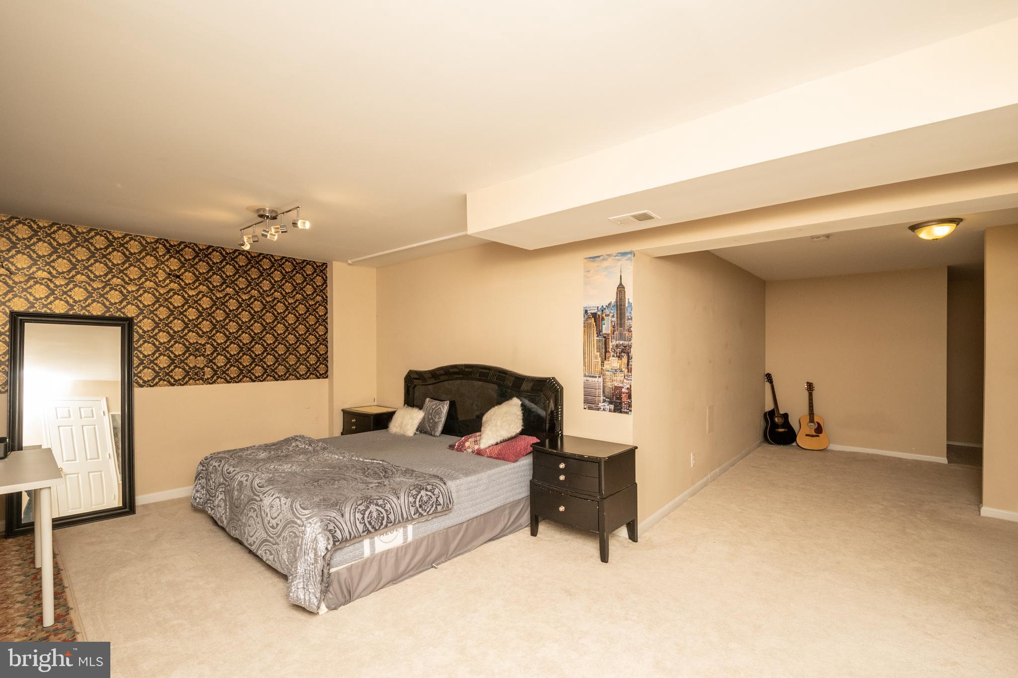 WAYSIDE VILLAGE - Residential