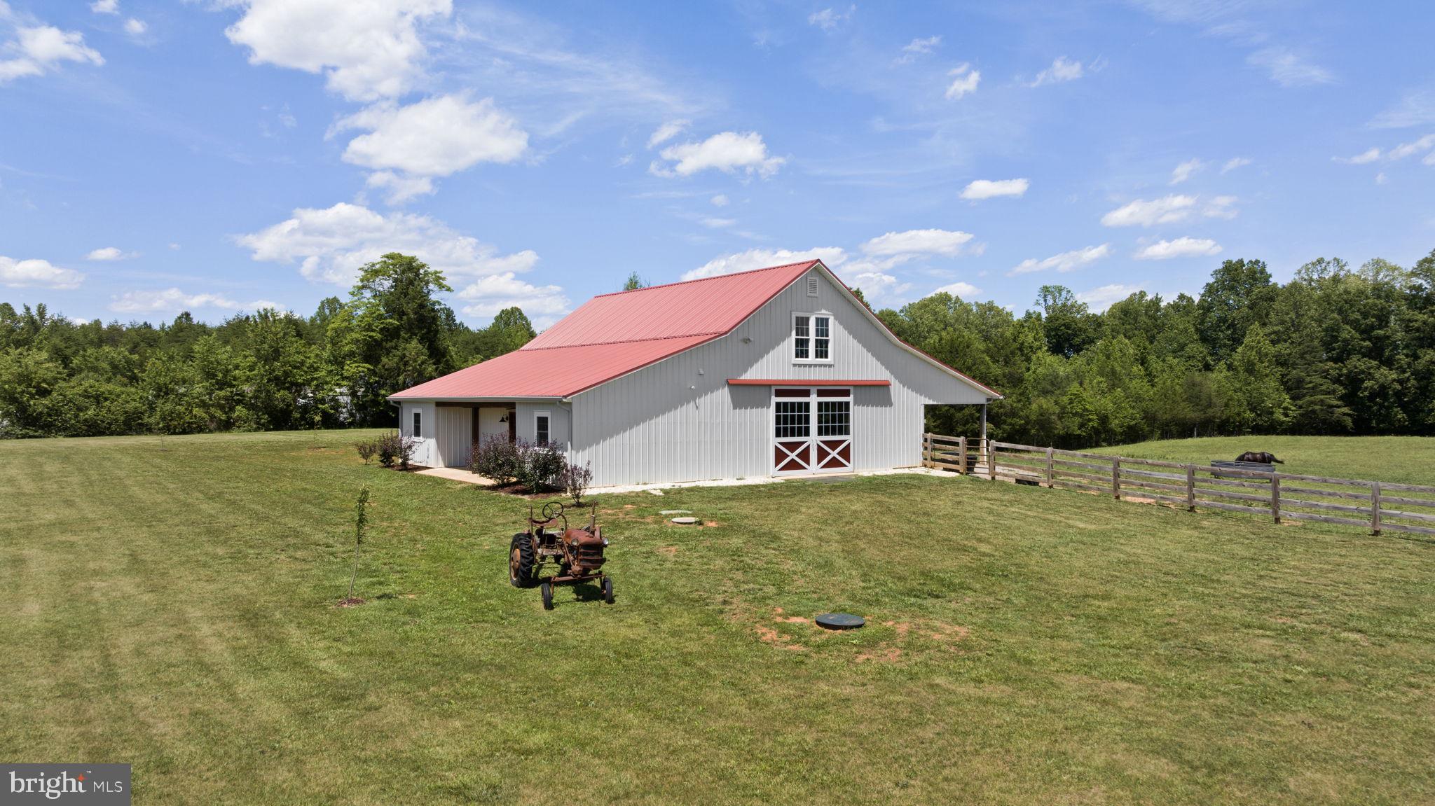 1815 COUNTRY ROAD