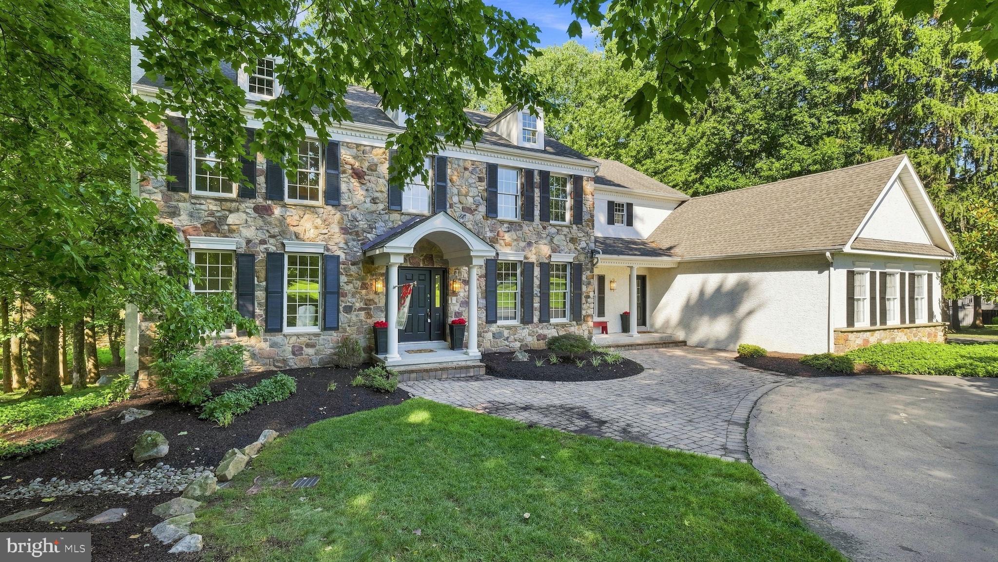 48 WOODSIDE LANE