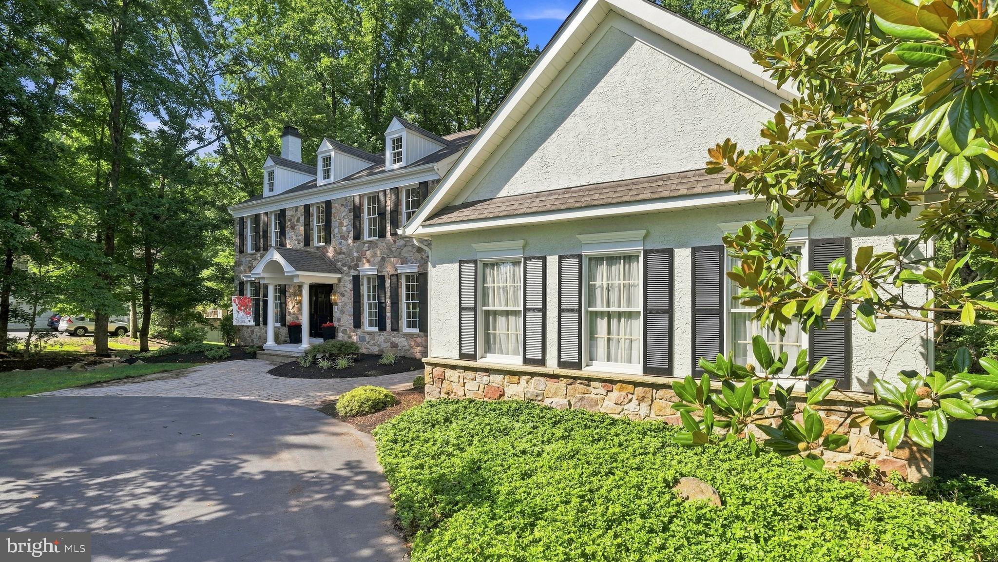 48 WOODSIDE LANE